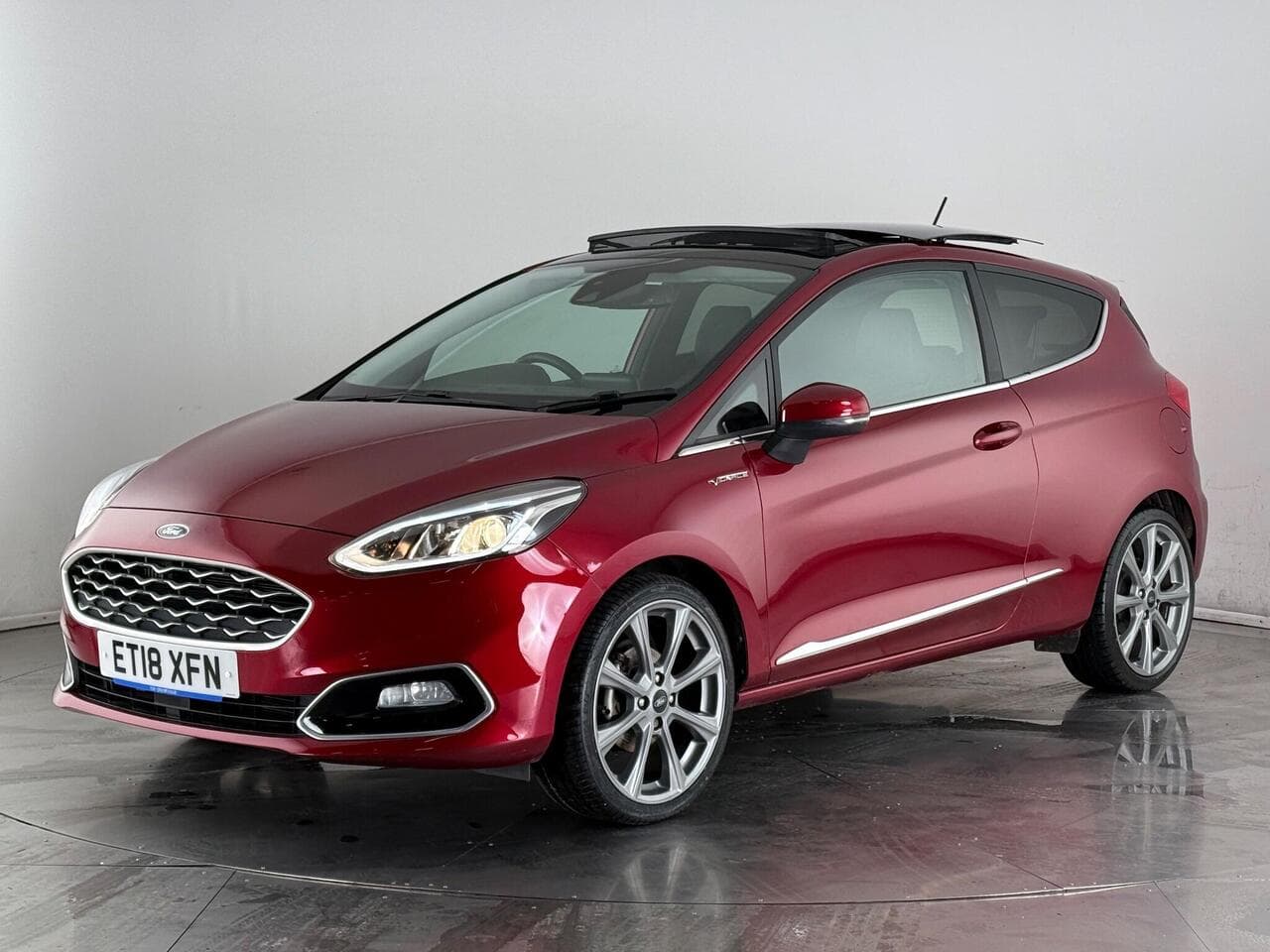 Ford Fiesta thumbnail Front Left