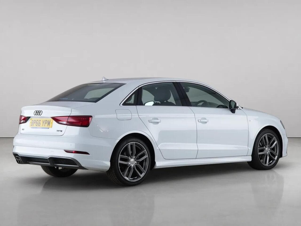 Audi A3 thumbnail Rear Right