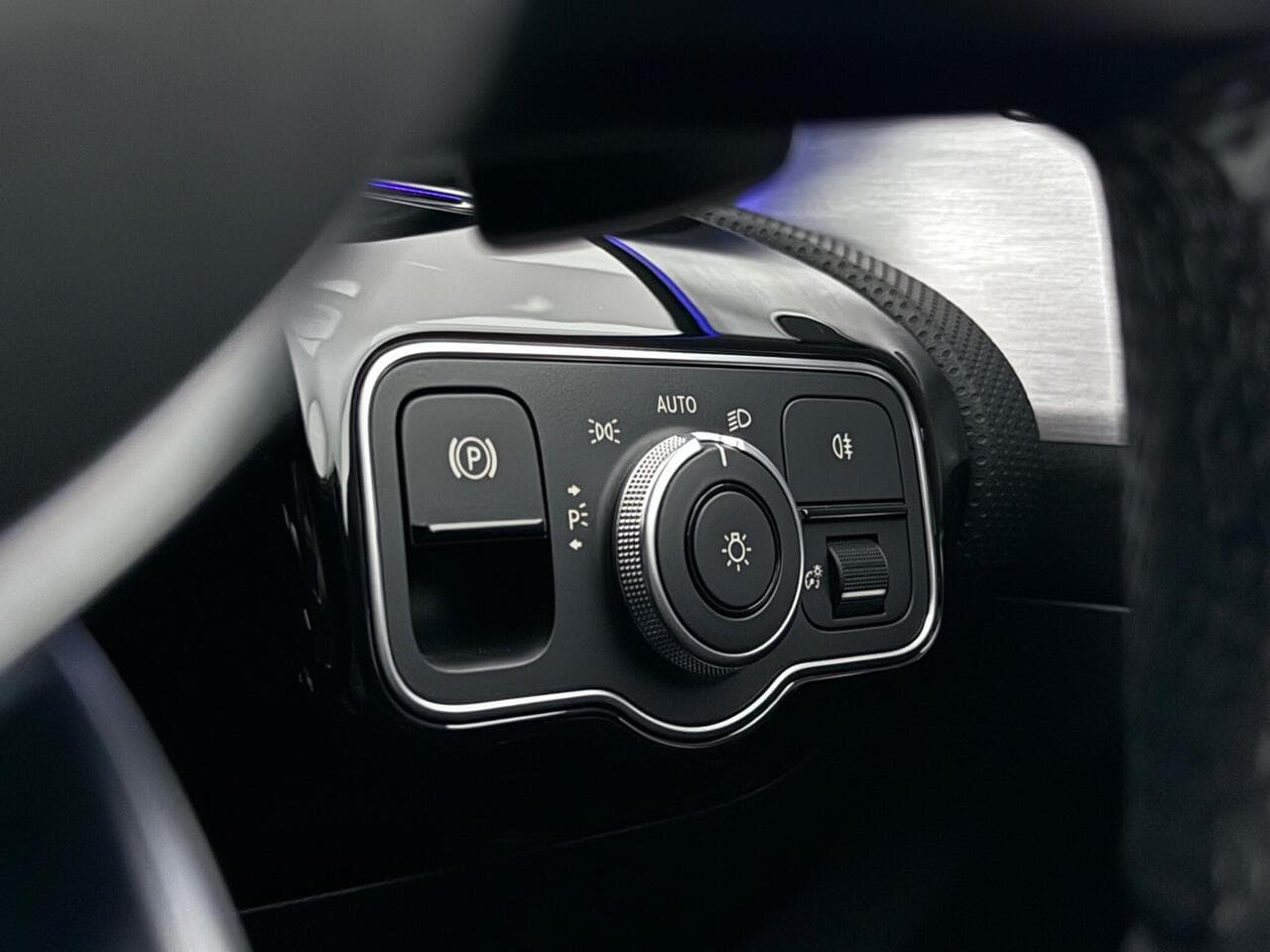Mercedes-Benz A Class thumbnail Misc Controls