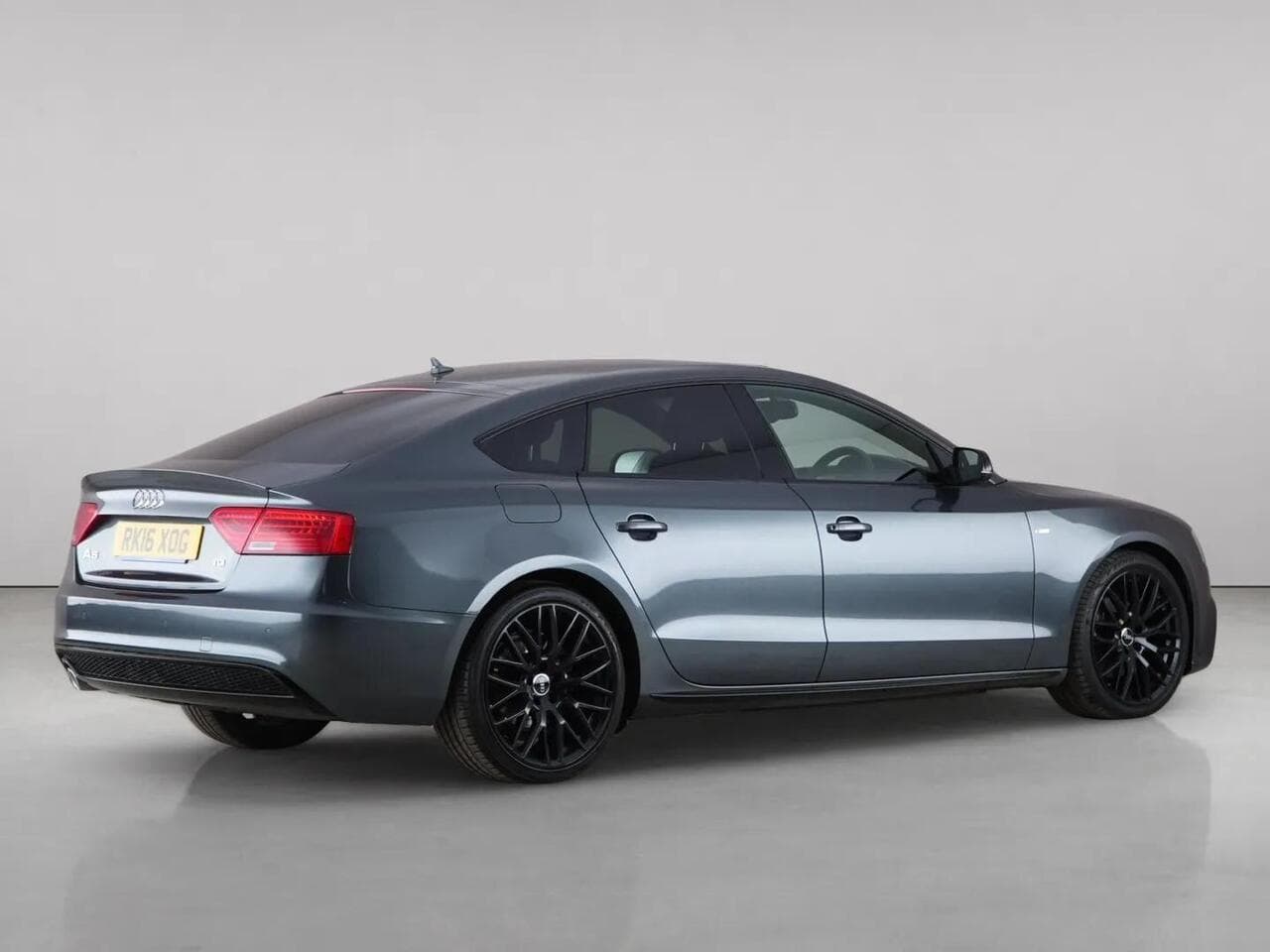 Audi A5 thumbnail Rear Right