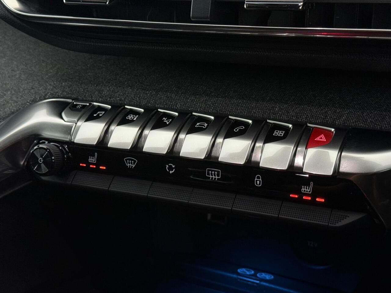 Peugeot 5008 thumbnail Misc Controls