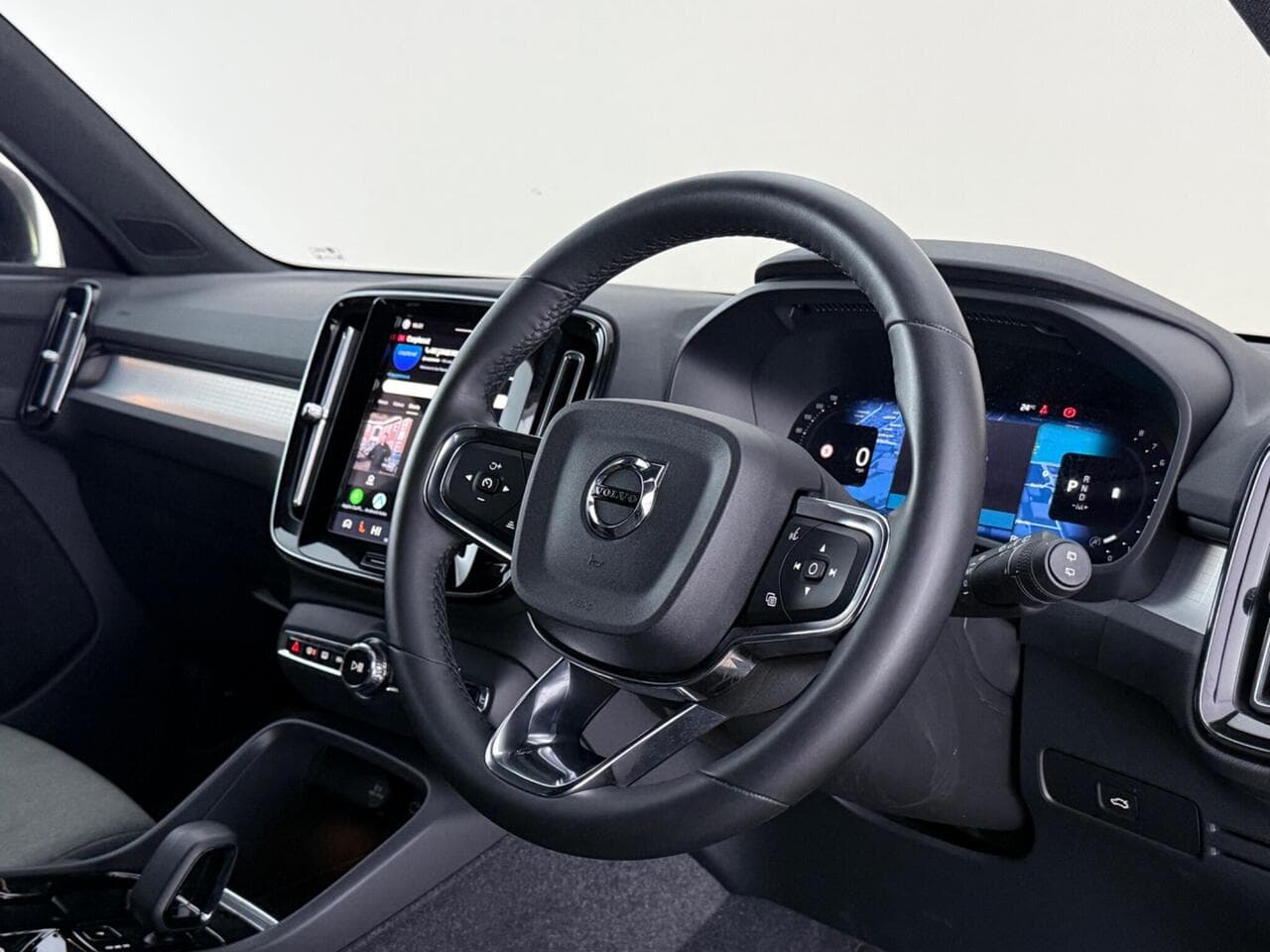 Volvo XC40 thumbnail Steering Wheel