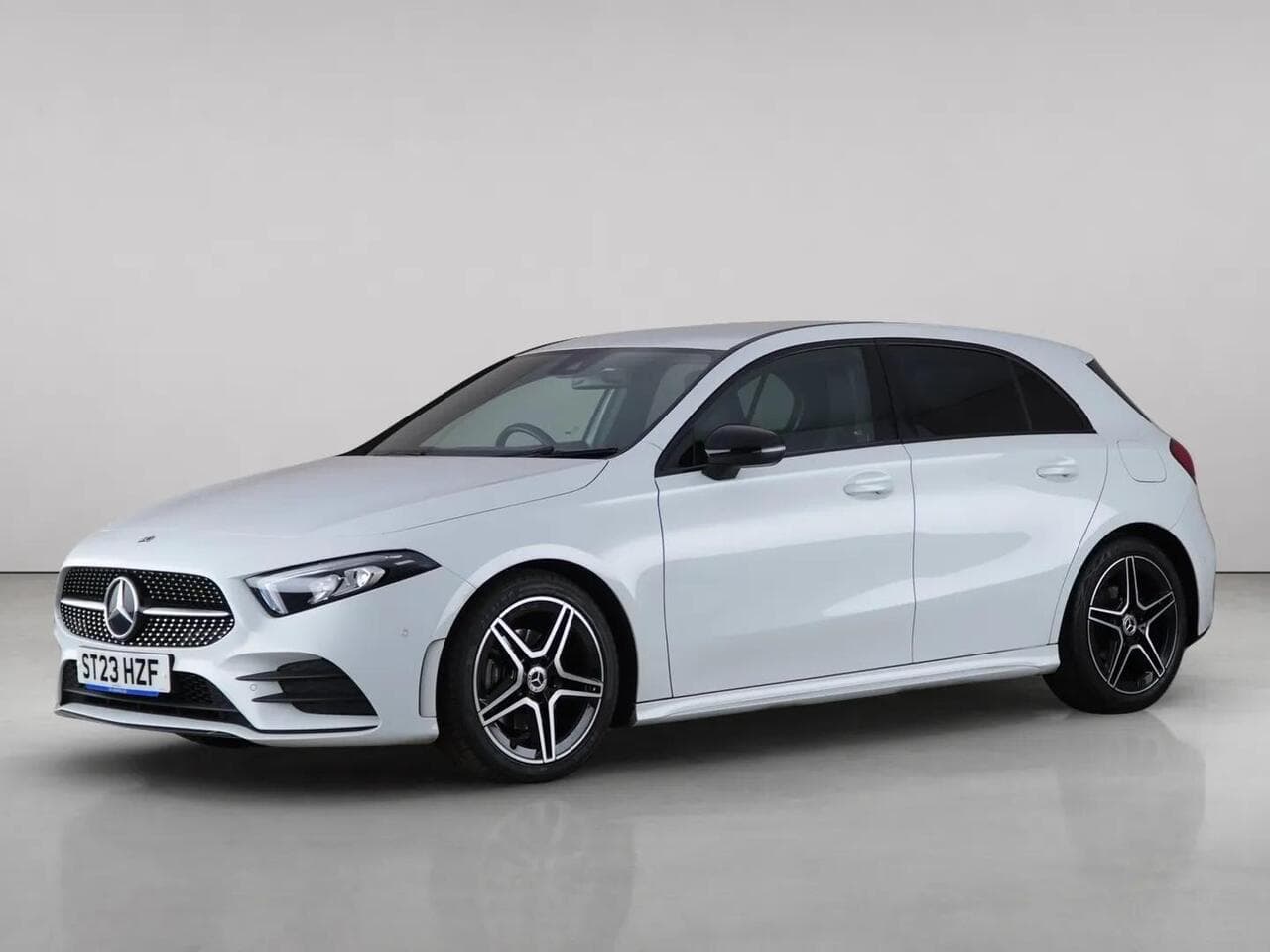 Mercedes-Benz A Class thumbnail Front Left