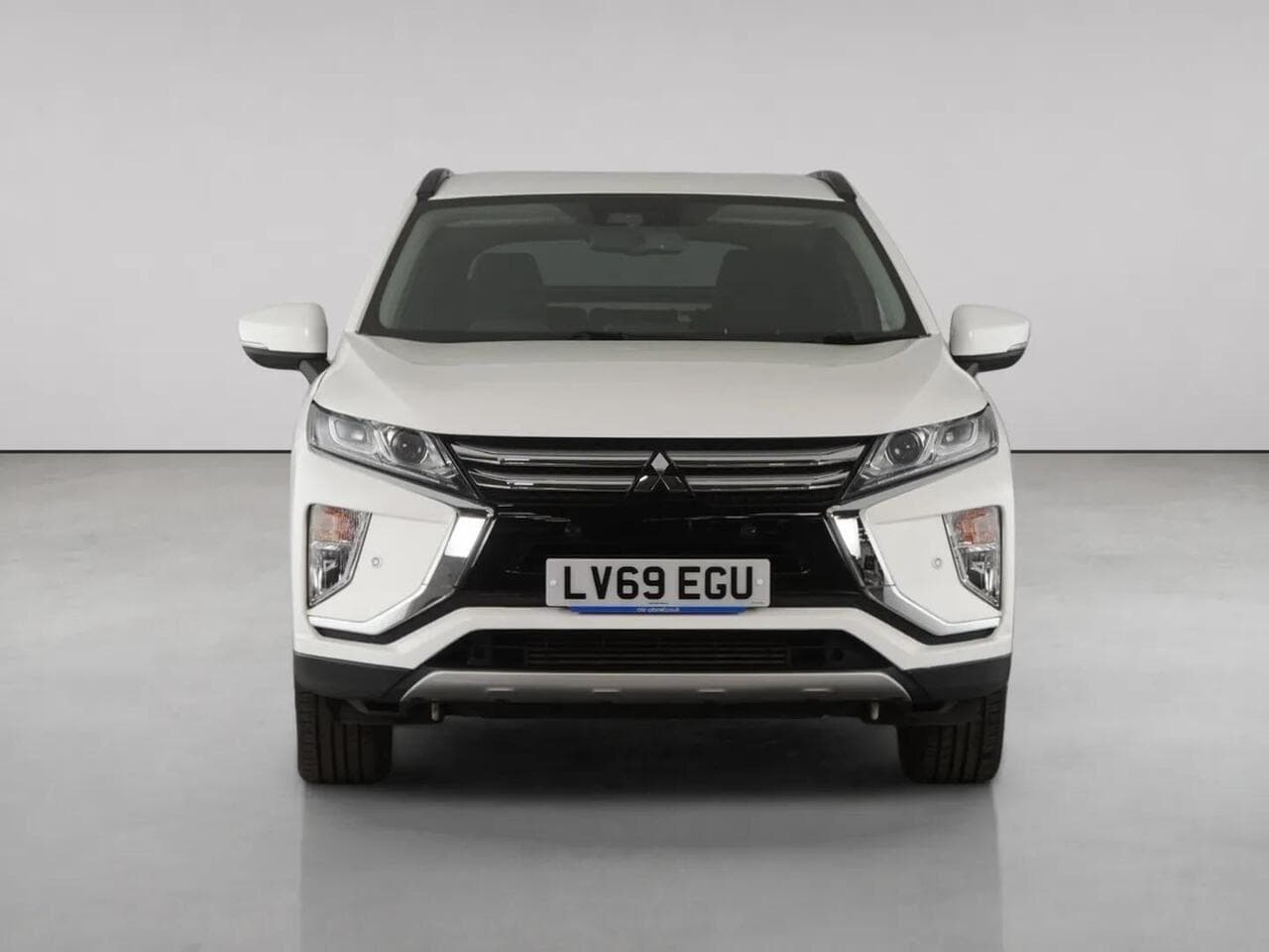 Mitsubishi Eclipse Cross thumbnail Front
