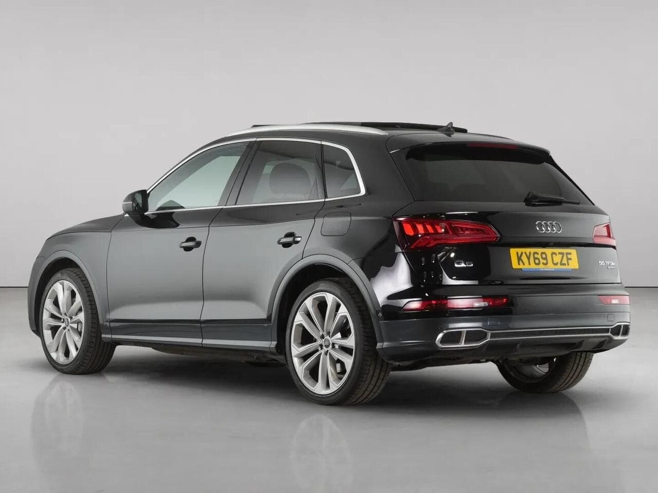 Audi Q5 thumbnail Rear Left