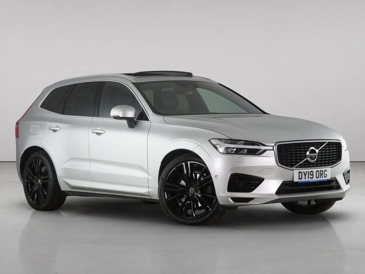 Volvo XC60 - Volvo XC60 2.0h T8 Twin Engine 11.6kWh R-Design Pro SUV 5dr Petrol Plug-in Hybrid Auto AWD Euro 6 (s/s) (390 ps)