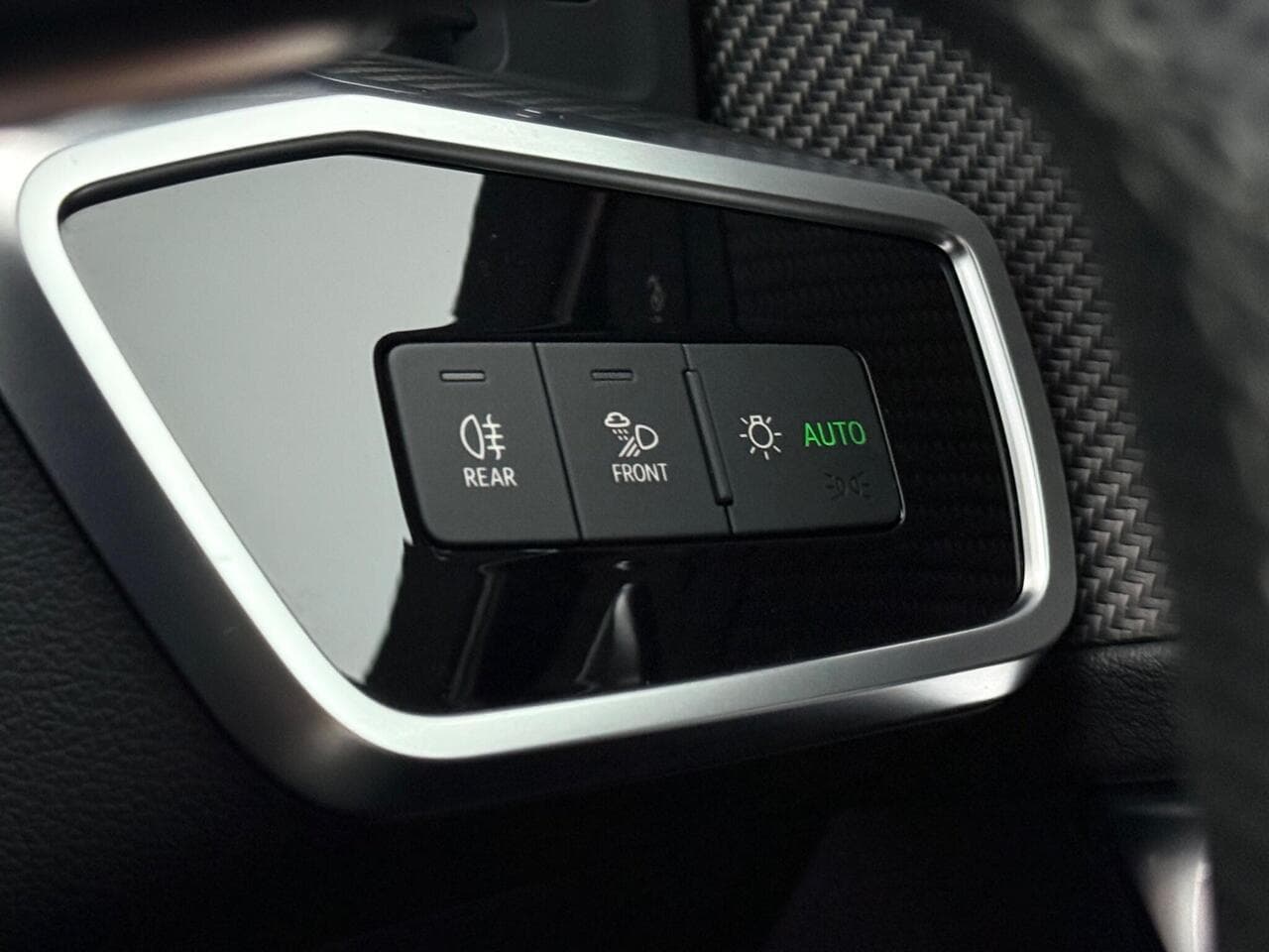 Audi A6 Saloon thumbnail Misc Controls