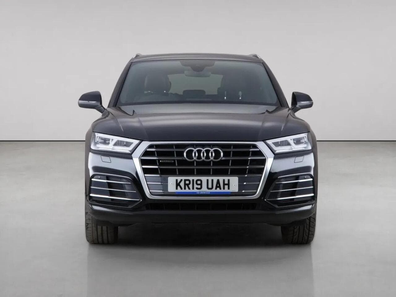 Audi Q5 thumbnail Front