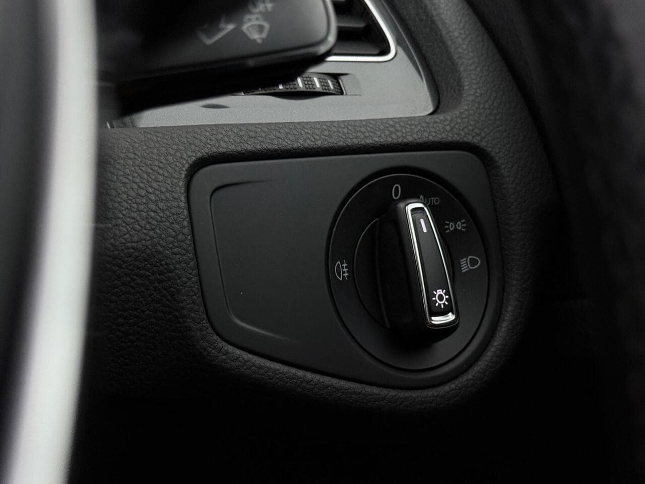 Volkswagen Golf thumbnail Misc Controls