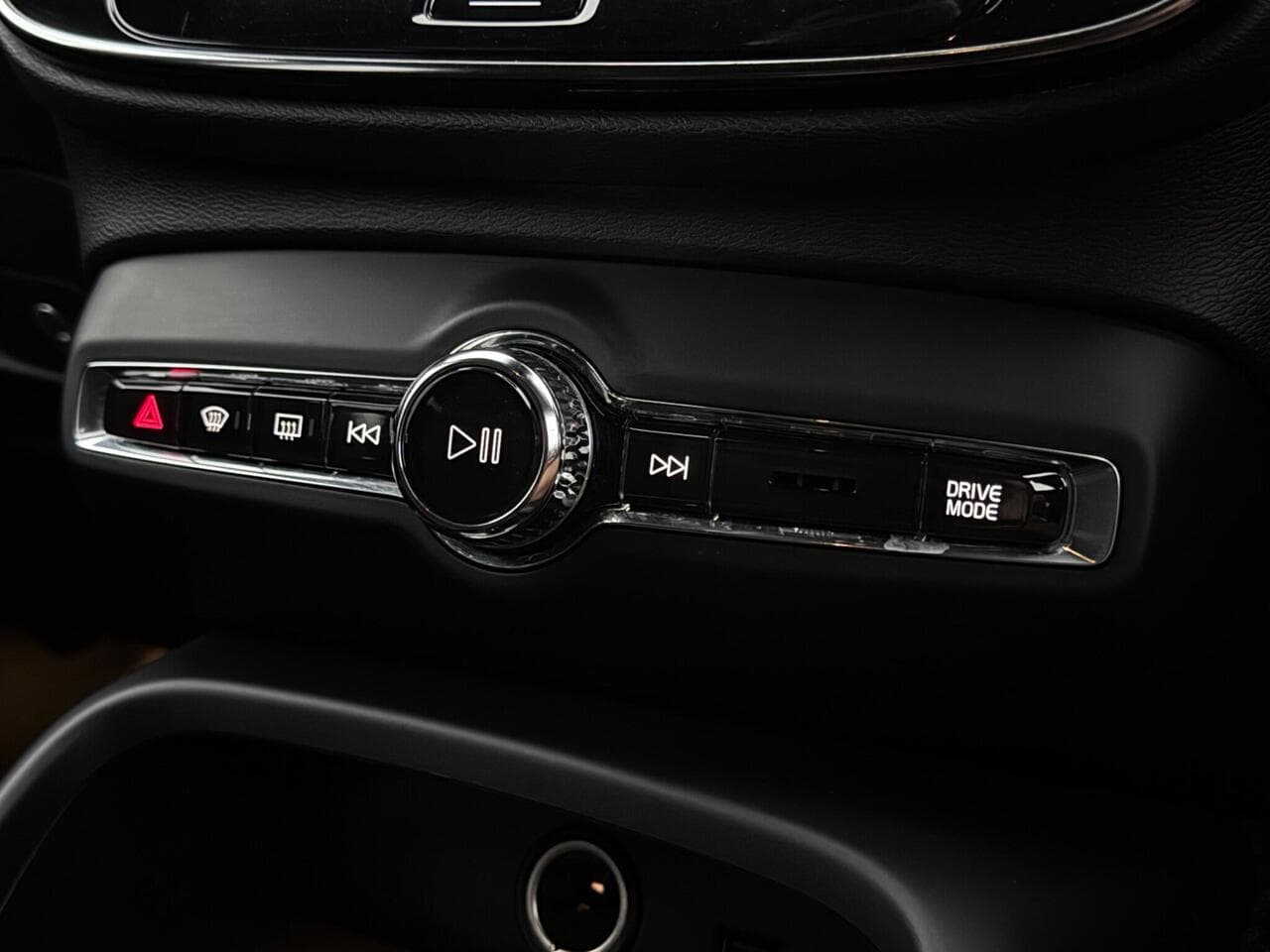 Volvo XC40 thumbnail Inconclusive