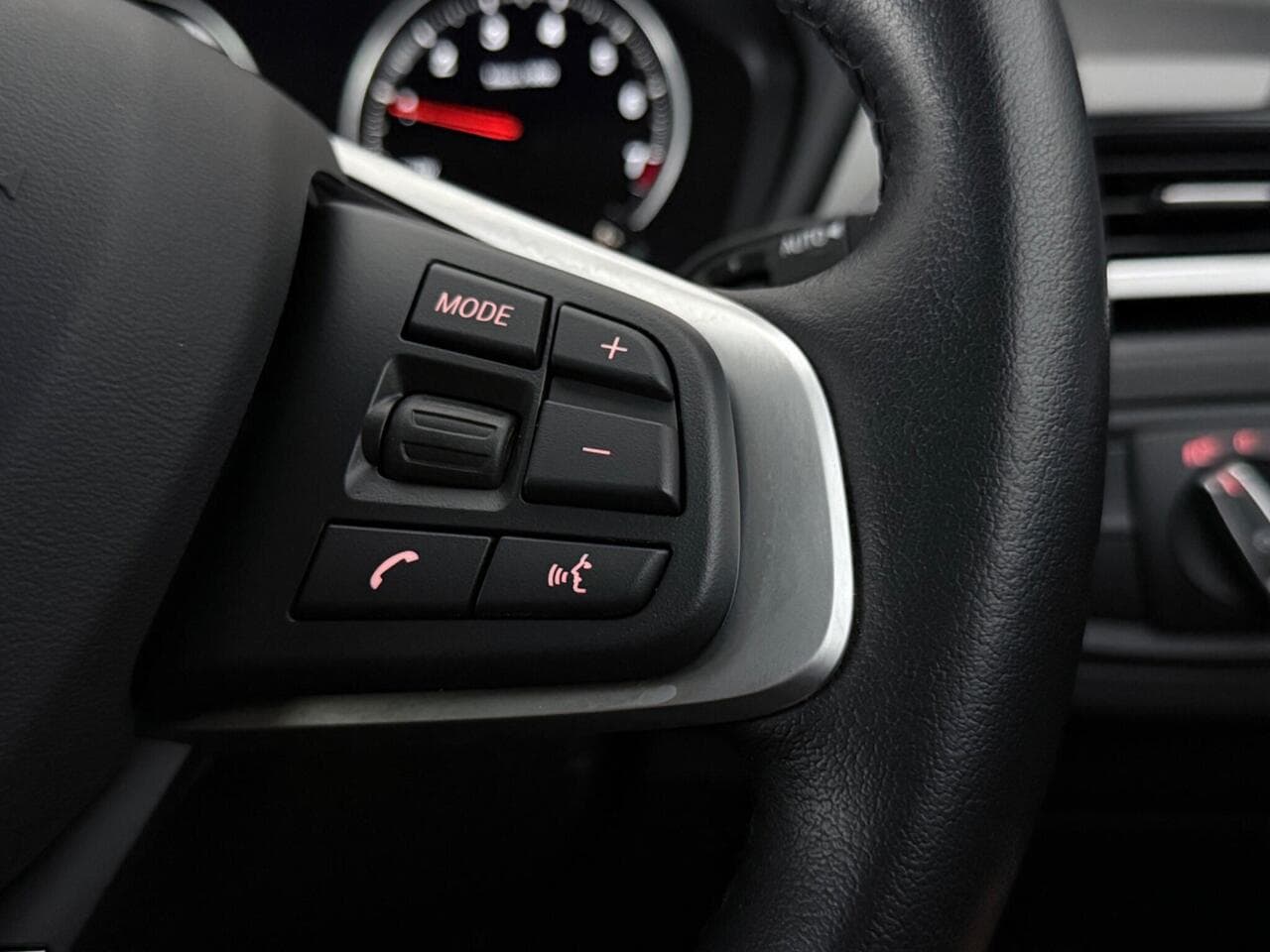BMW X2 thumbnail Misc Controls