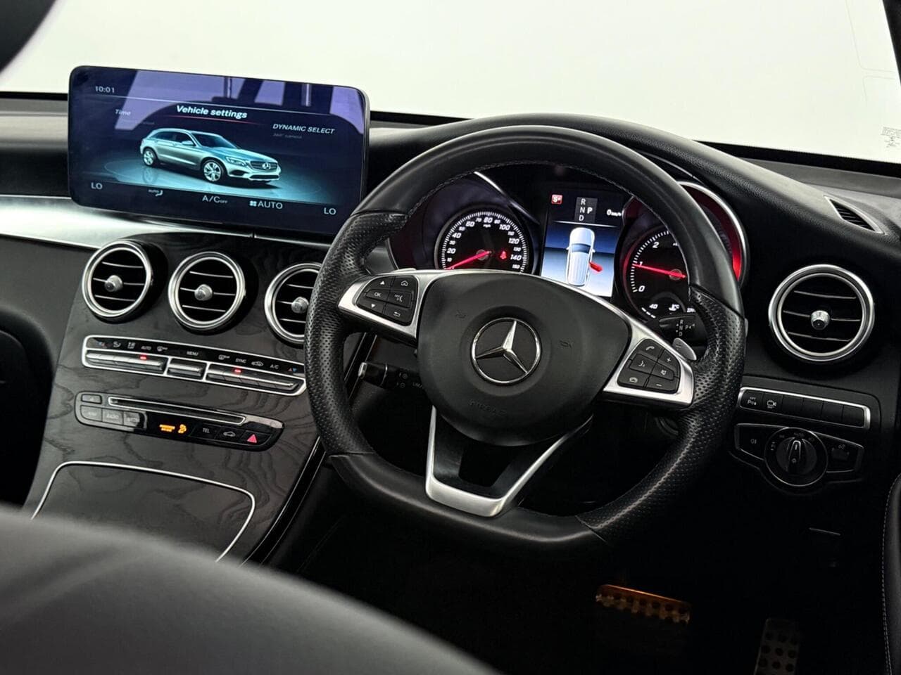 Mercedes-Benz GLC thumbnail Steering Wheel