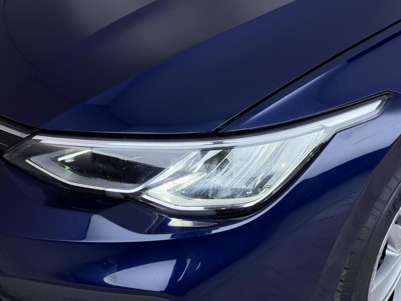 Volkswagen Golf thumbnail Lights Front