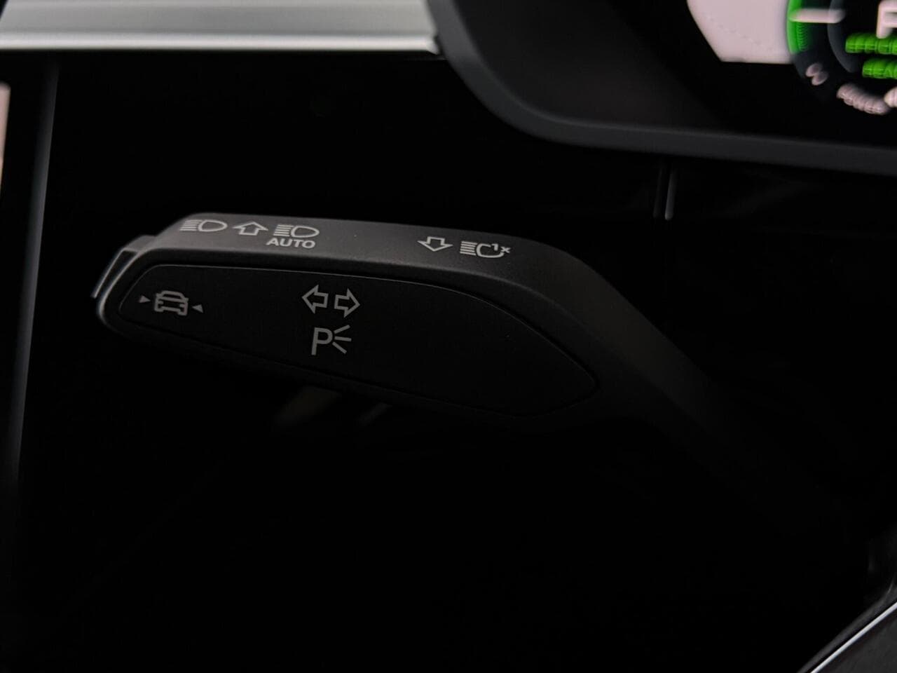 Audi e-tron thumbnail Misc Controls