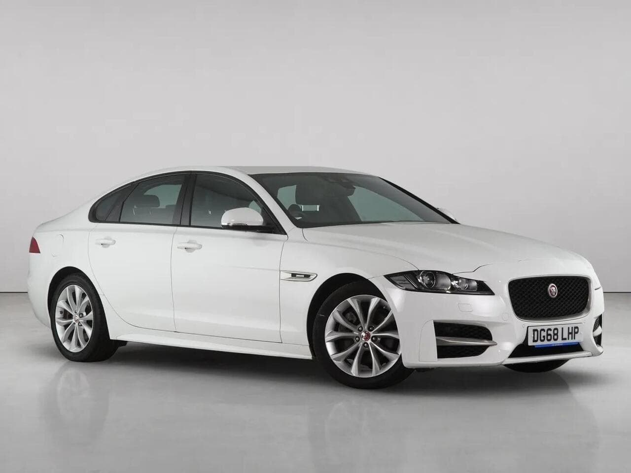 Jaguar XF - Jaguar XF 2.0i R-Sport Auto Euro 6 (s/s) 4dr