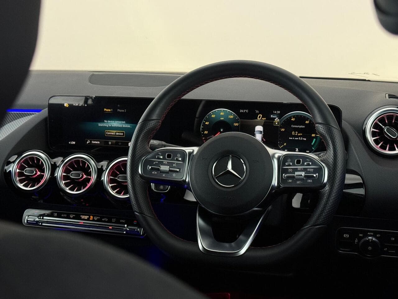 Mercedes-Benz GLA thumbnail Steering Wheel