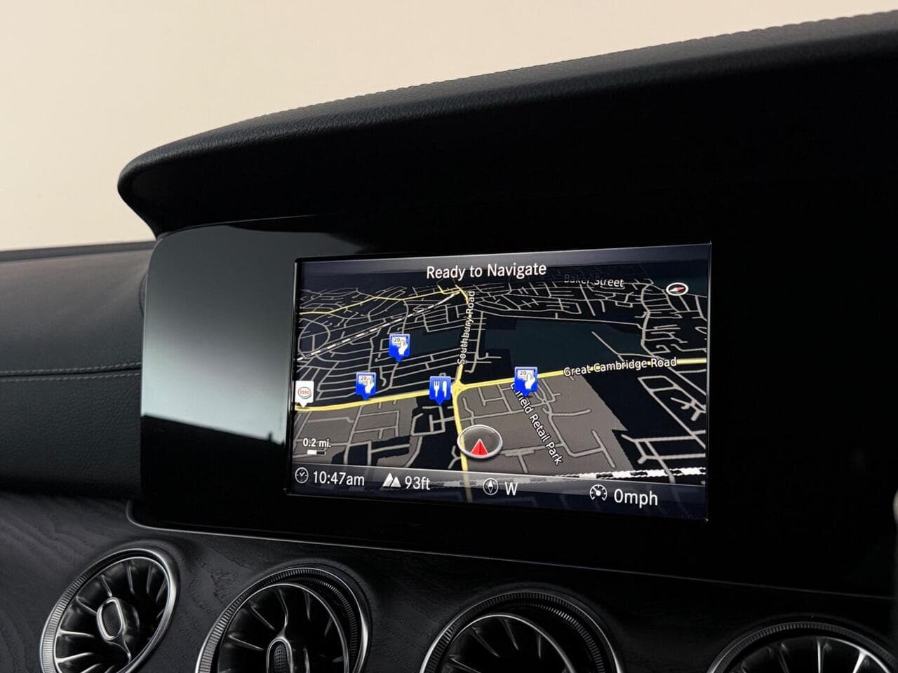Mercedes-Benz E Class thumbnail Infotainment System