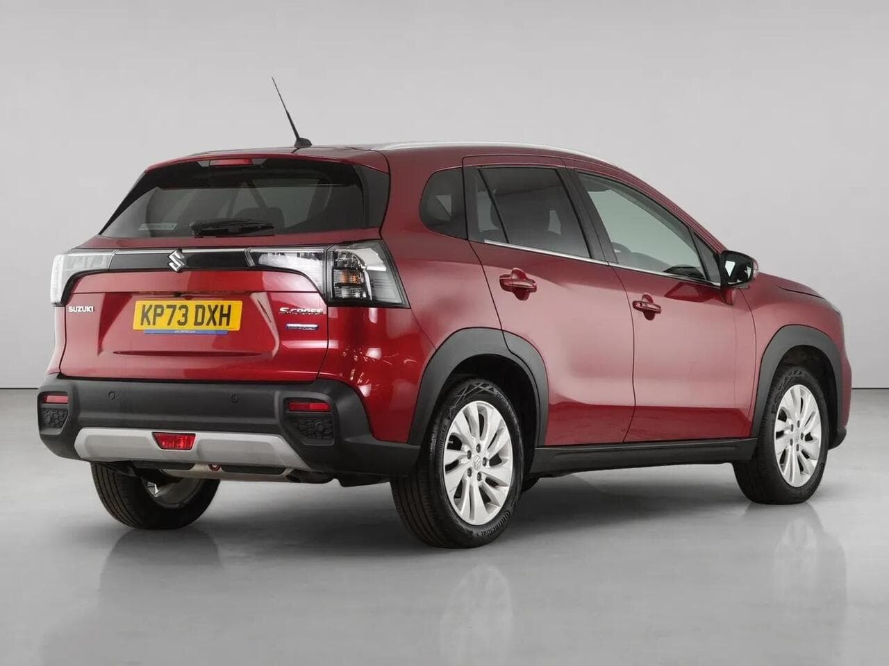Suzuki S-Cross thumbnail Rear Right
