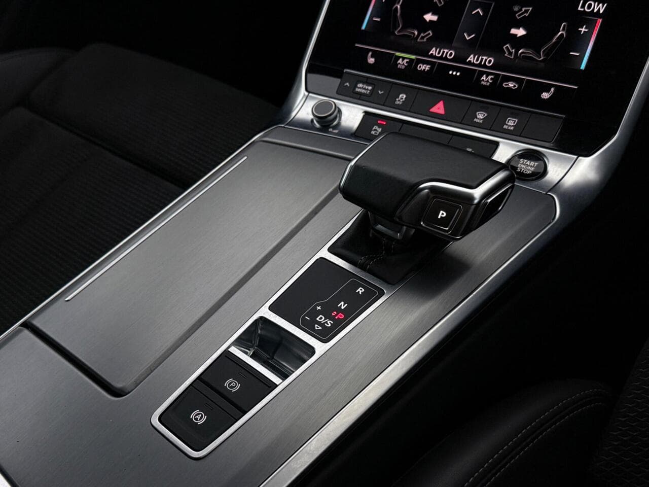 Audi A6 Saloon thumbnail Interior Front