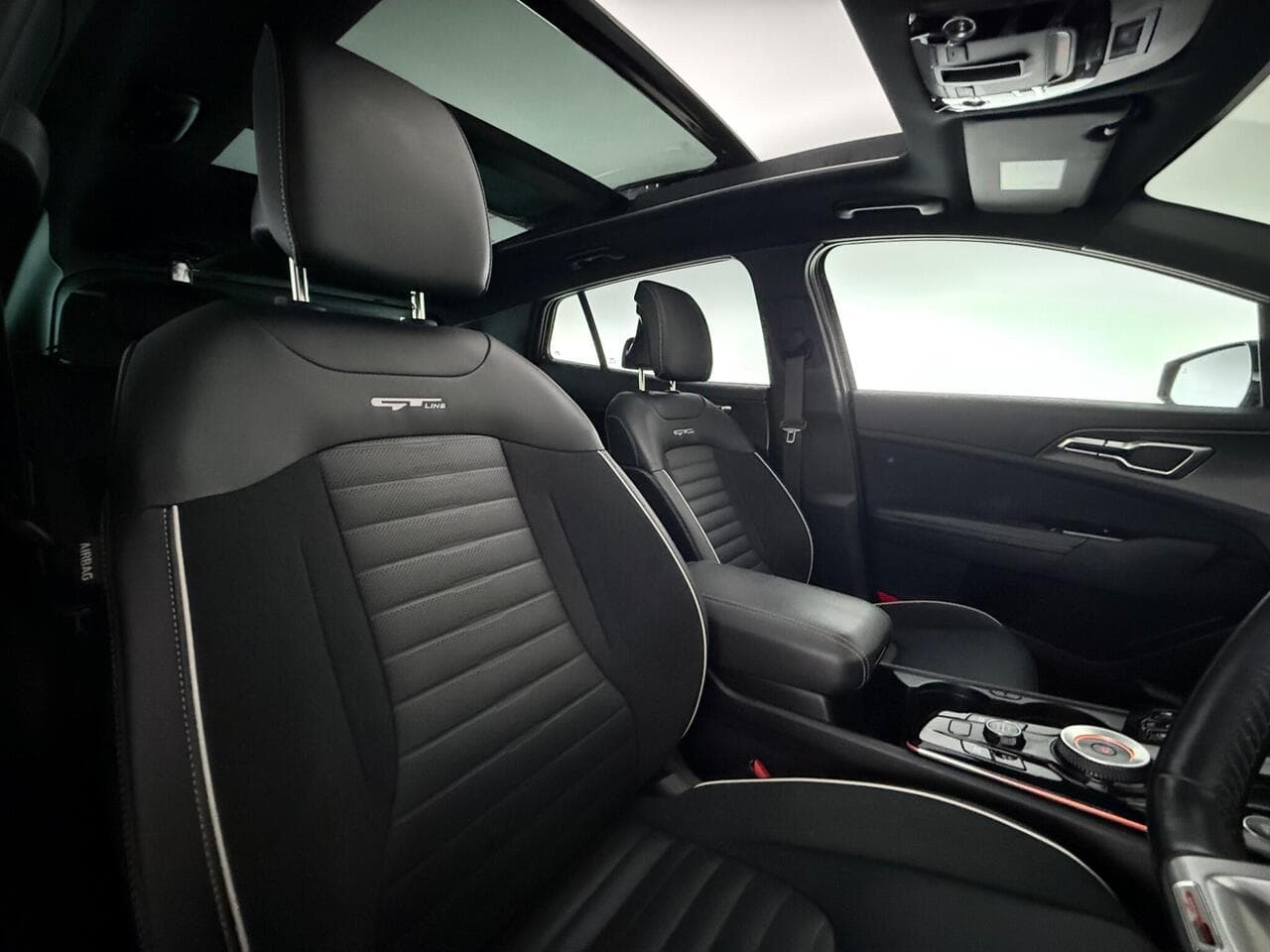 Kia Sportage thumbnail Seat Driver