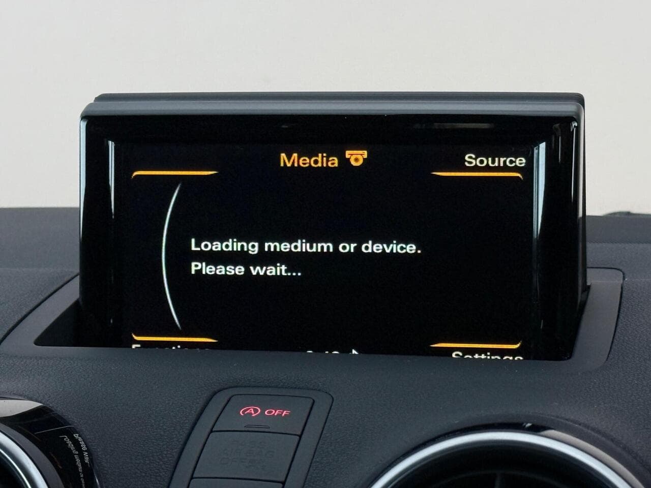 Audi S1 thumbnail Infotainment System