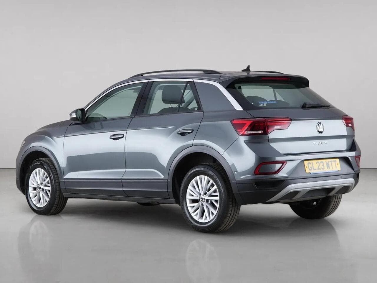 Volkswagen T-Roc thumbnail Rear Left