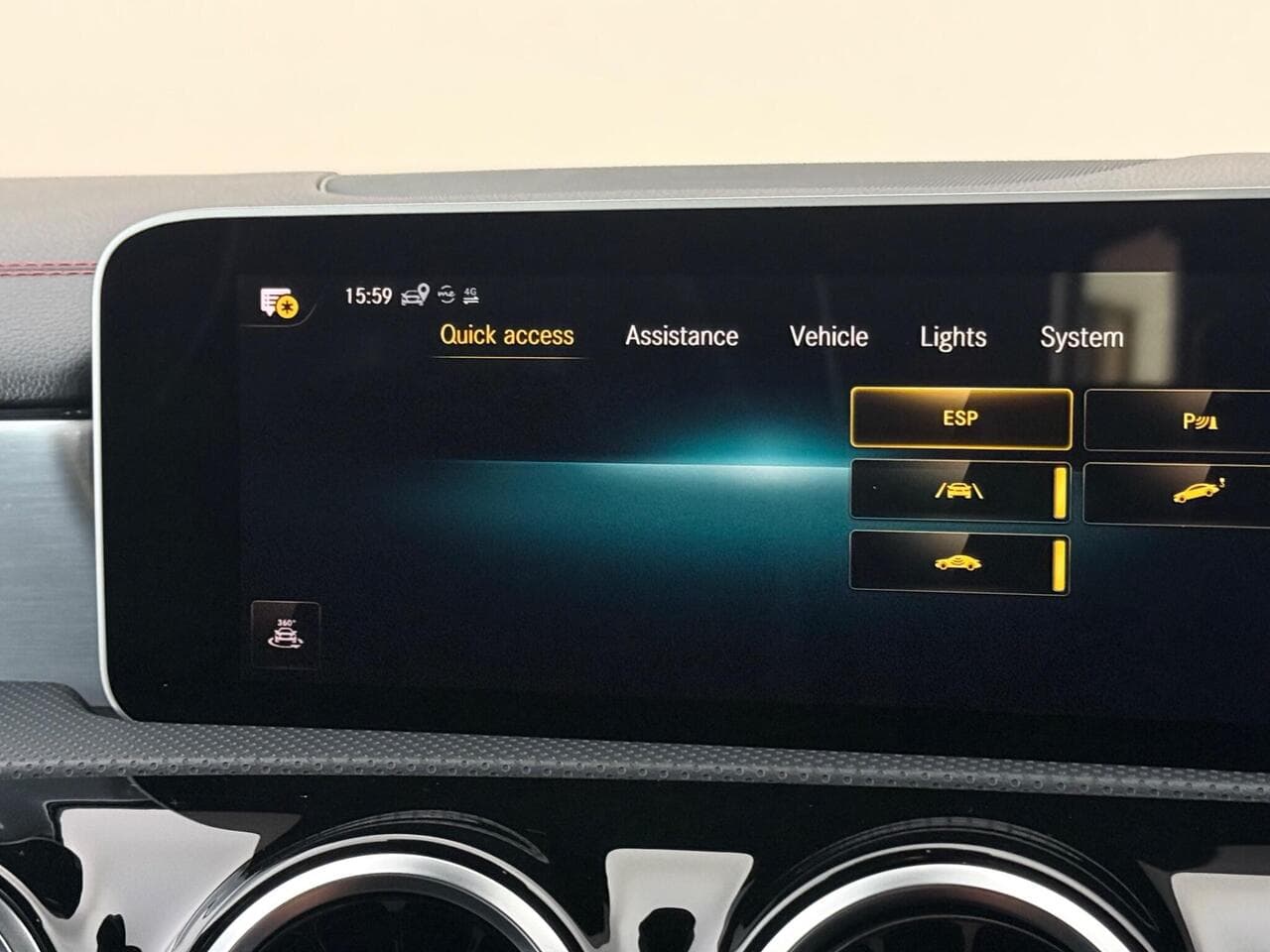 Mercedes-Benz CLA thumbnail Infotainment System