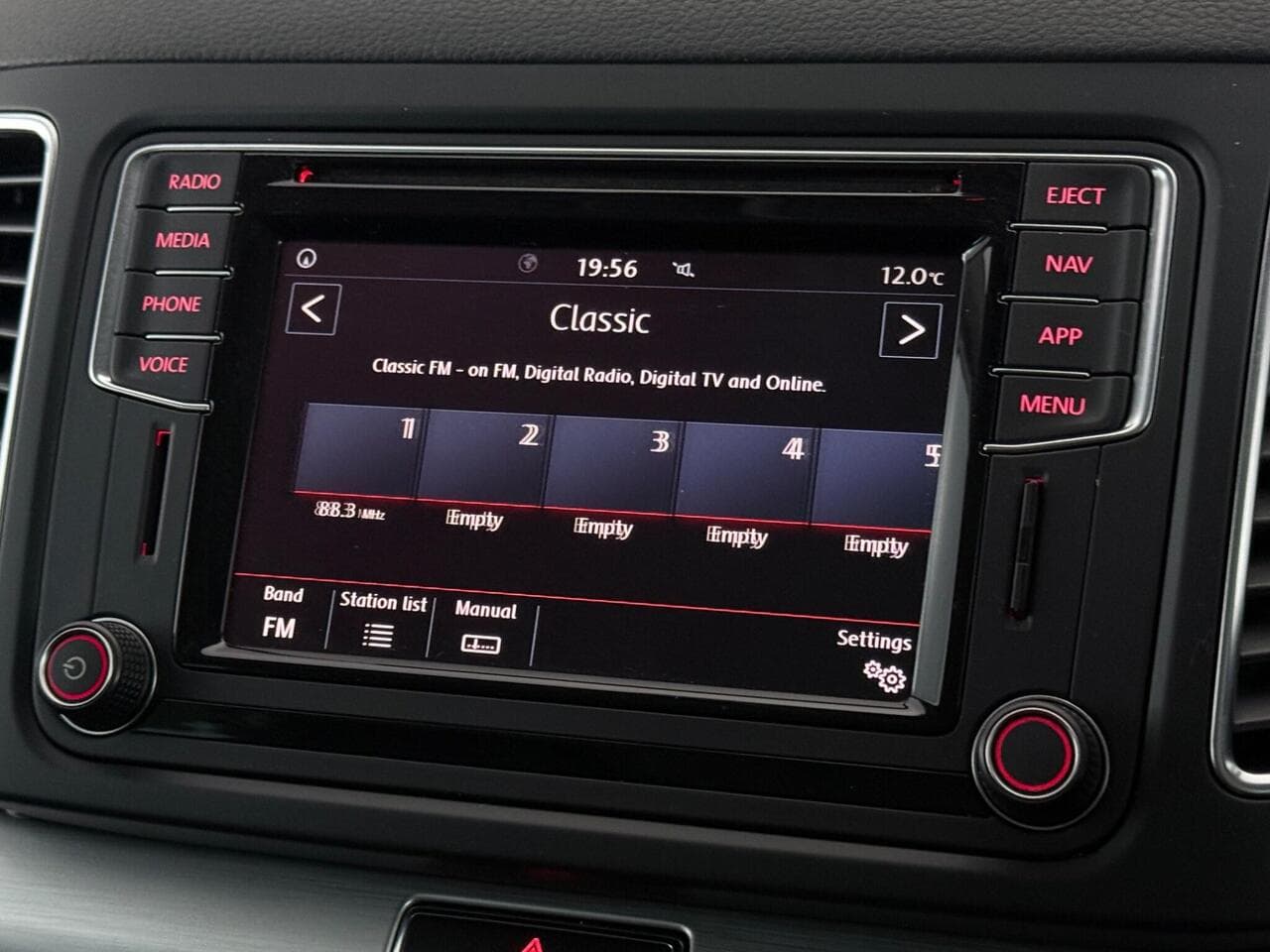 Volkswagen Sharan thumbnail Infotainment System