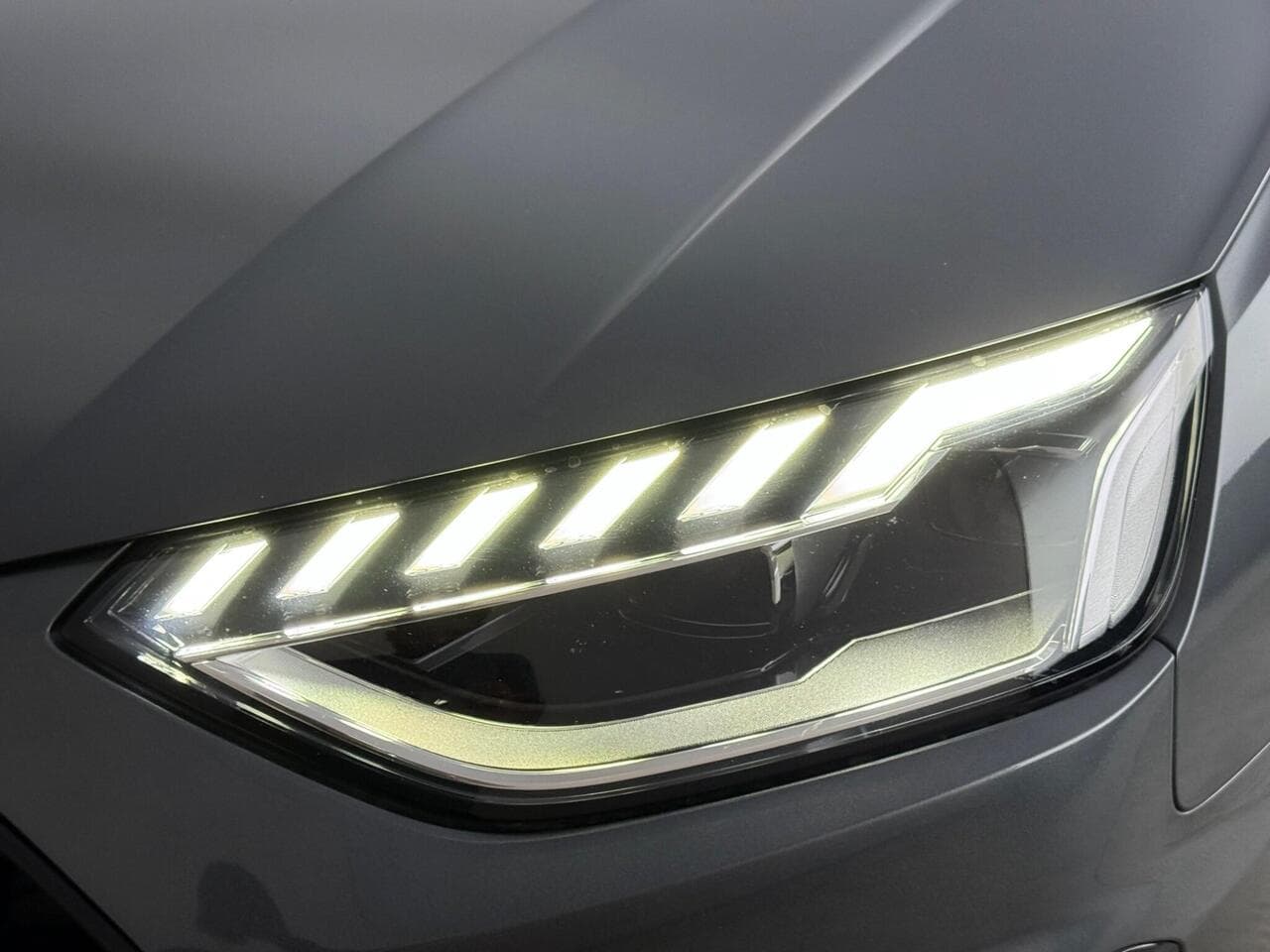 Audi A4 Avant thumbnail Badge Exterior