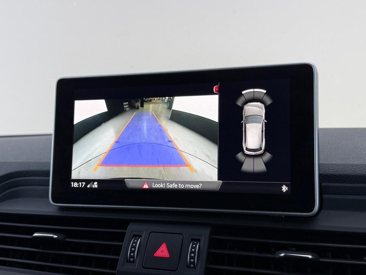 Audi Q5 thumbnail Infotainment System