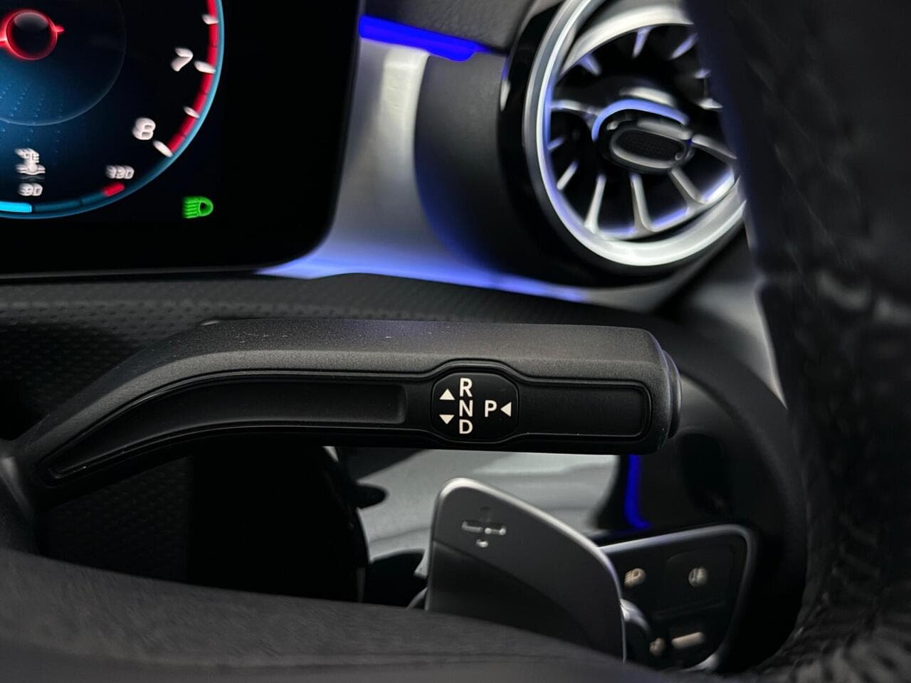 Mercedes-Benz CLA thumbnail Misc Controls