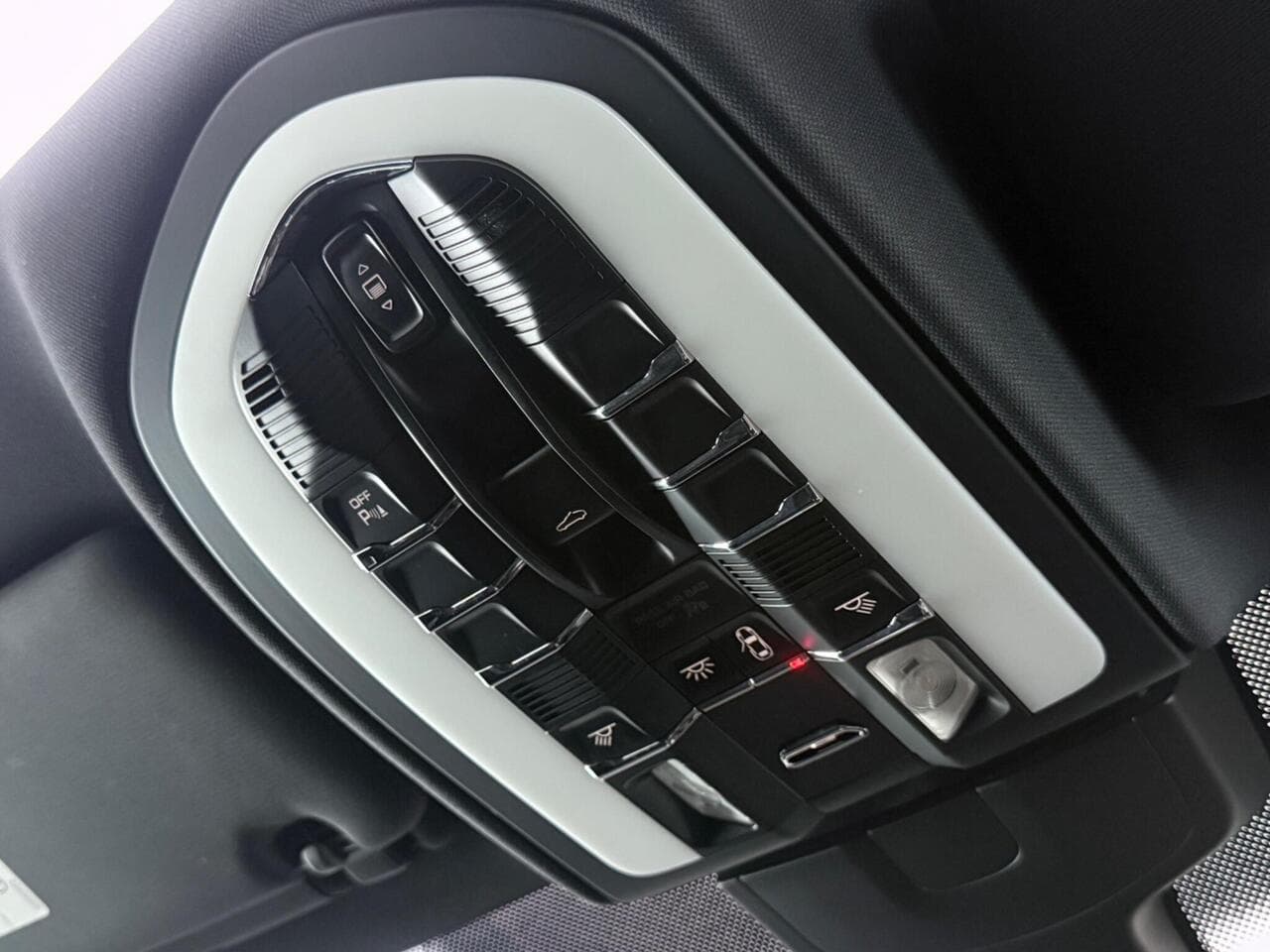 Porsche Cayenne thumbnail Misc Controls