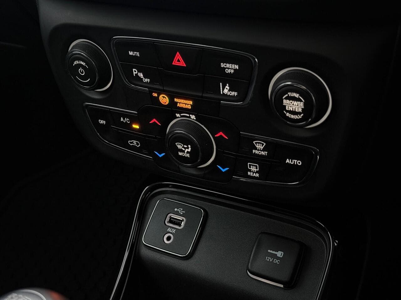 Jeep Compass thumbnail Misc Controls