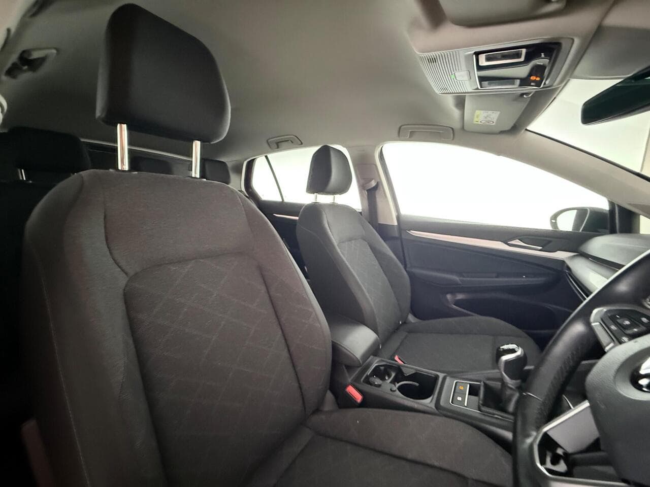 Volkswagen Golf thumbnail Seat Driver