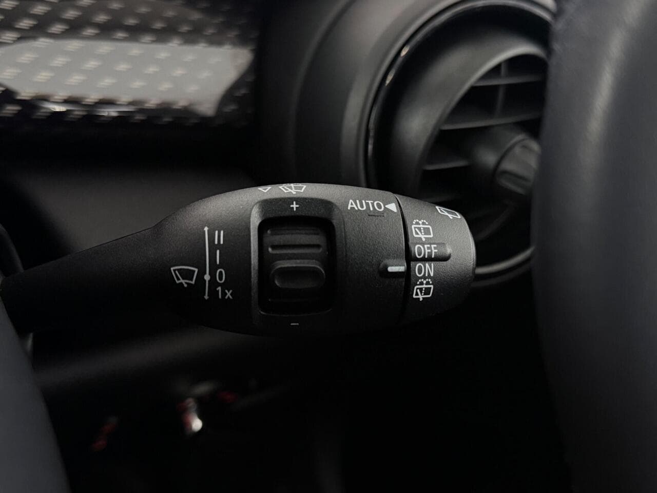 MINI Hatch thumbnail Misc Controls
