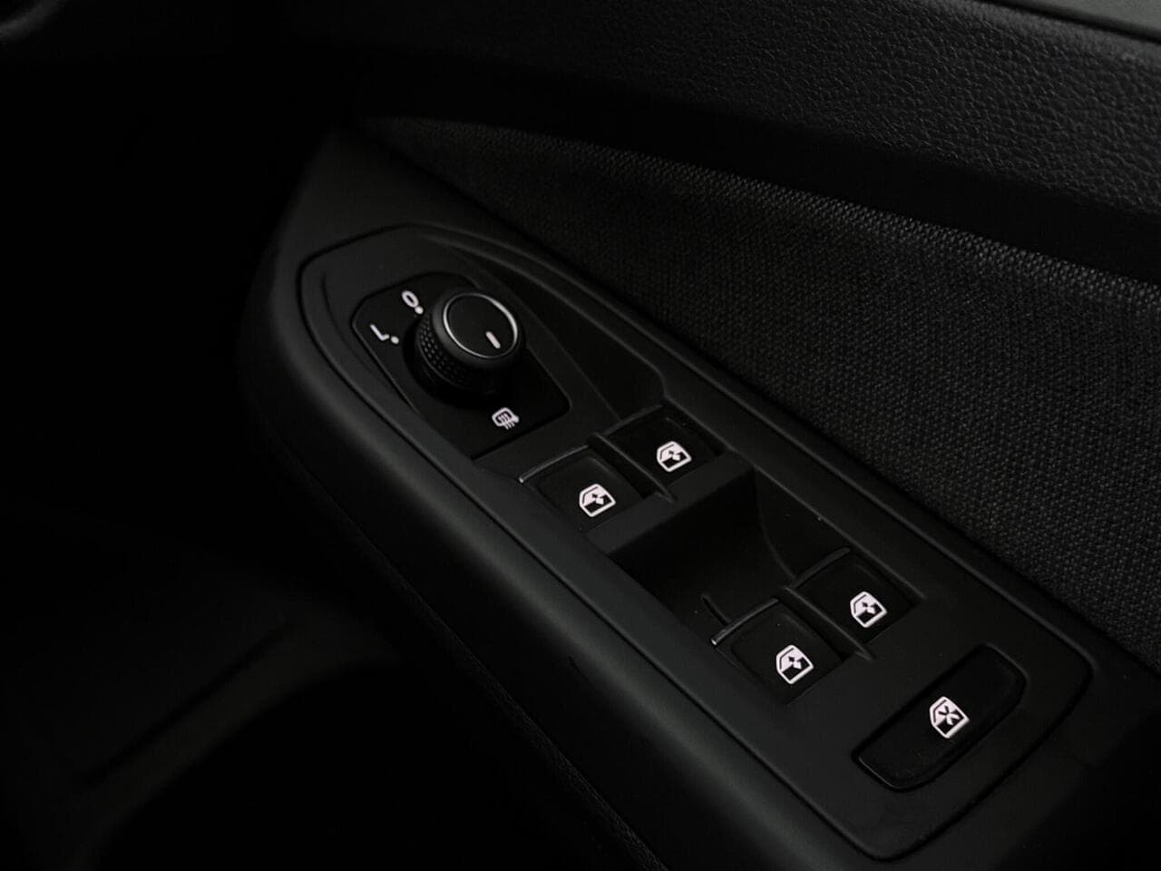 Volkswagen Golf thumbnail Misc Controls