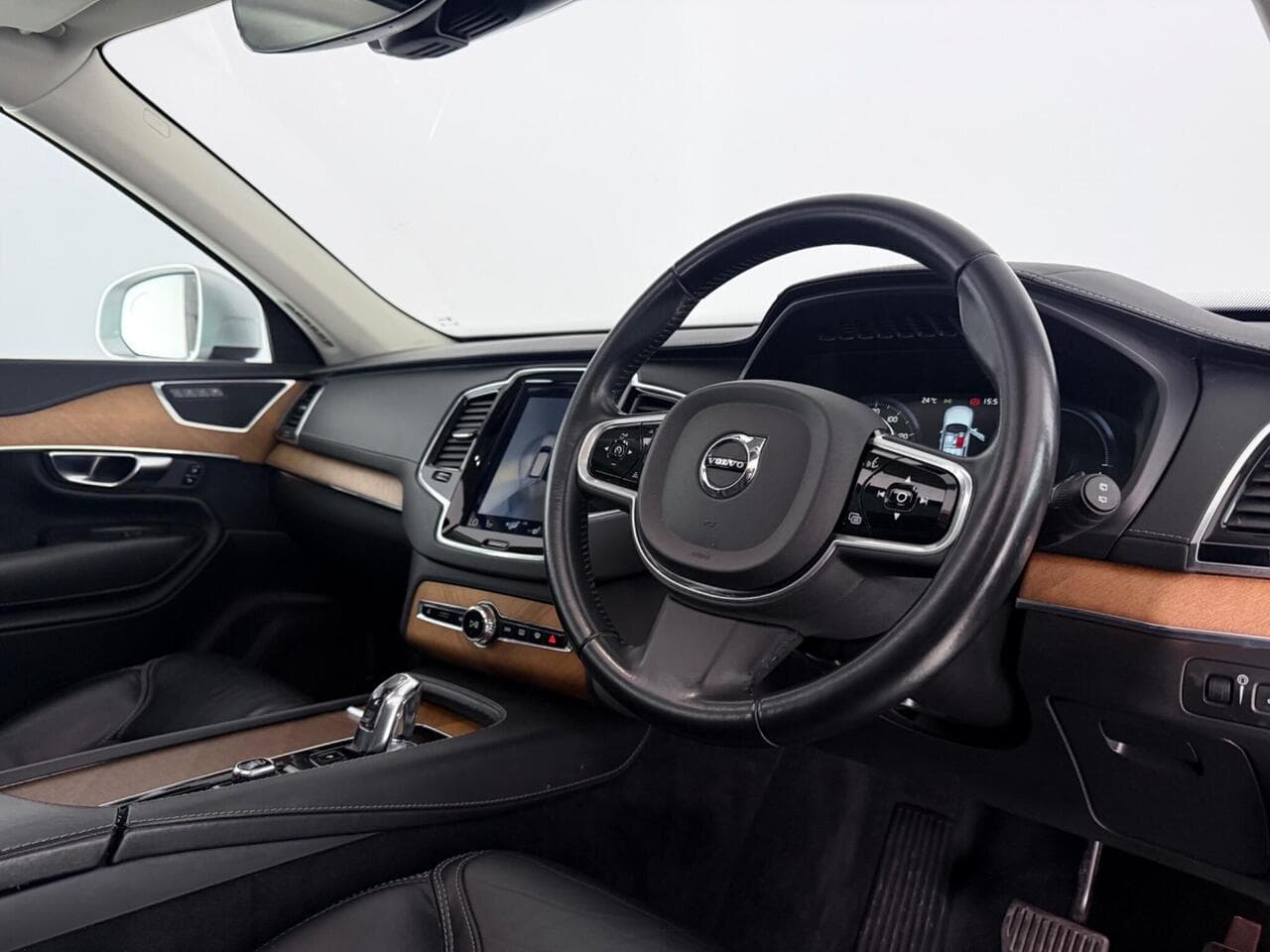 Volvo XC90 thumbnail Interior Front