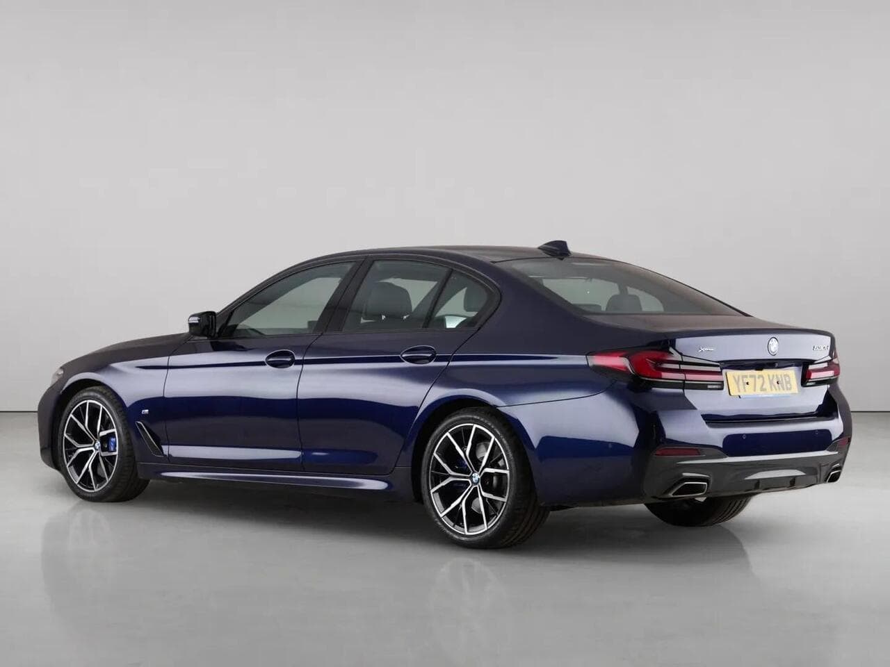BMW 5 Series thumbnail Rear Left