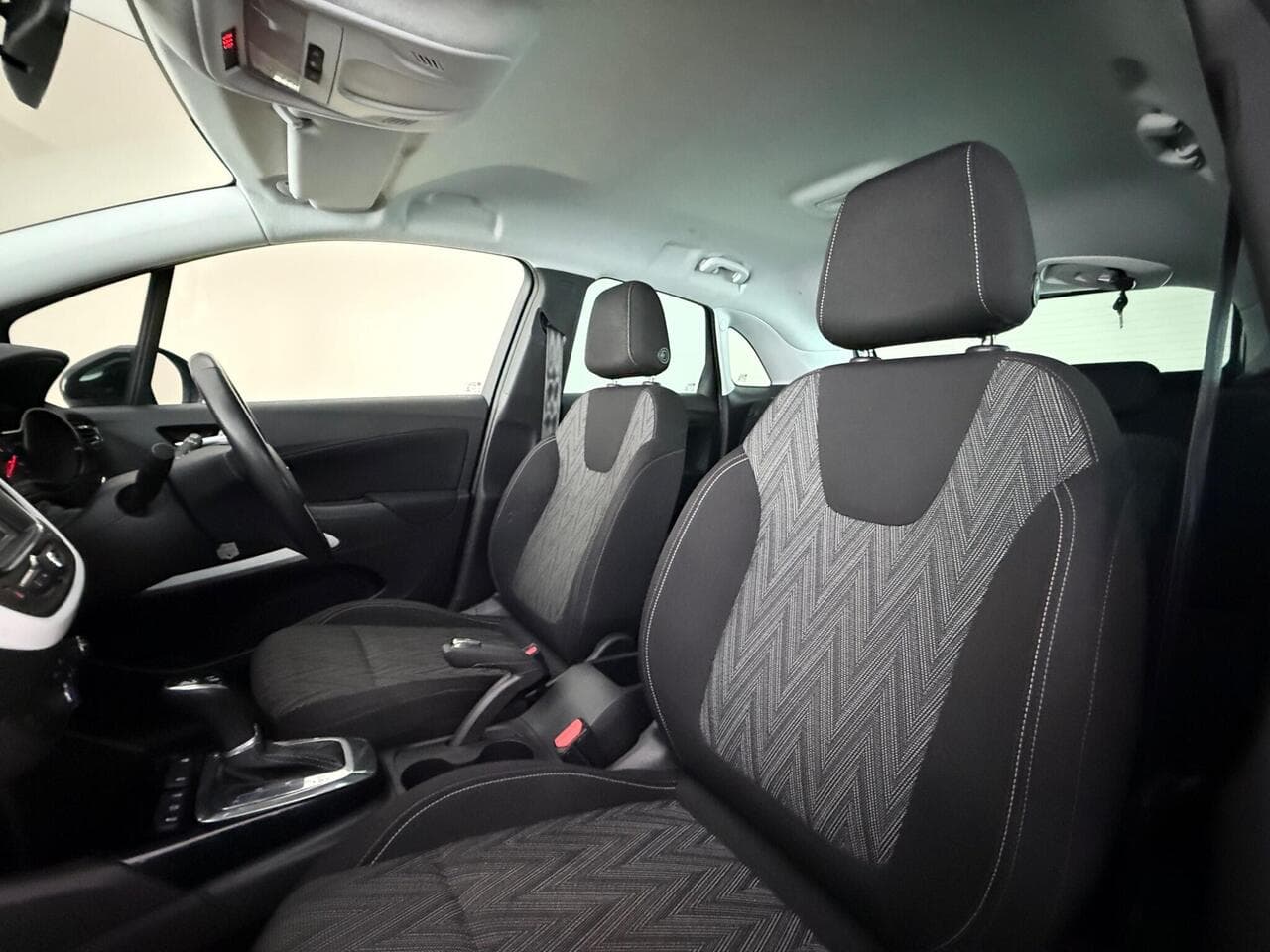 Vauxhall Crossland X thumbnail Seat Front Passenger