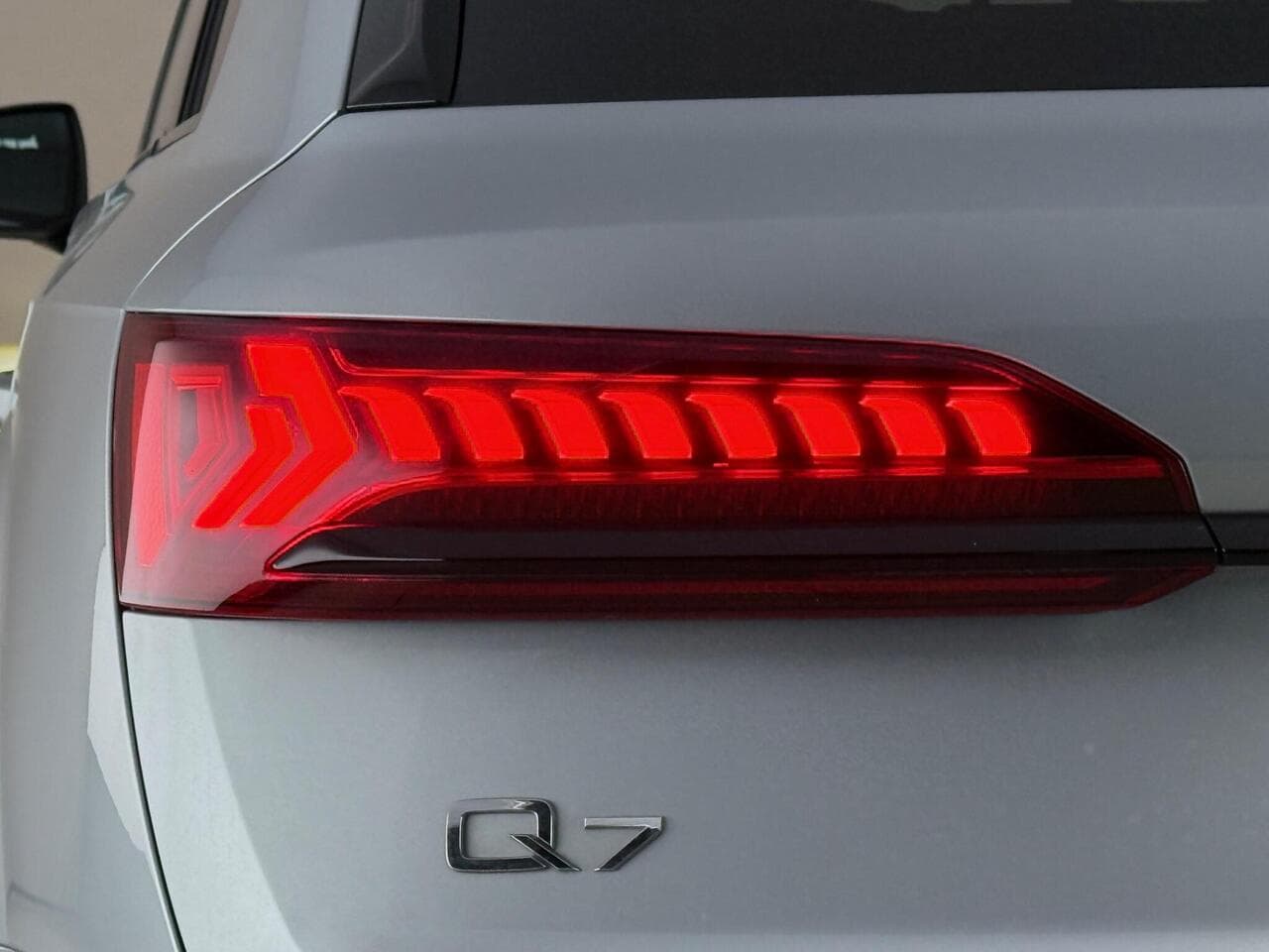 Audi Q7 thumbnail Lights Rear