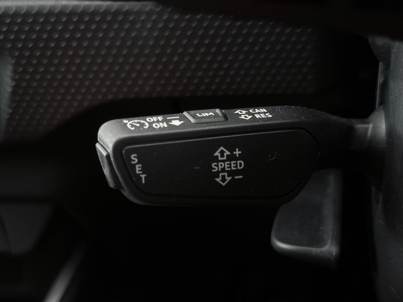 Audi A1 thumbnail Misc Controls