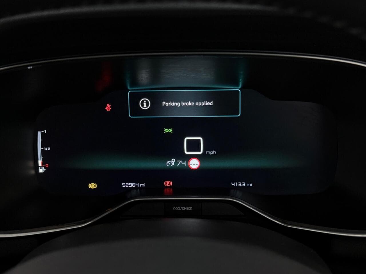 Citroen C5 Aircross thumbnail Driver Instruments