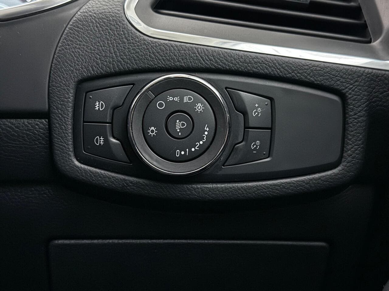 Ford Galaxy thumbnail Misc Controls
