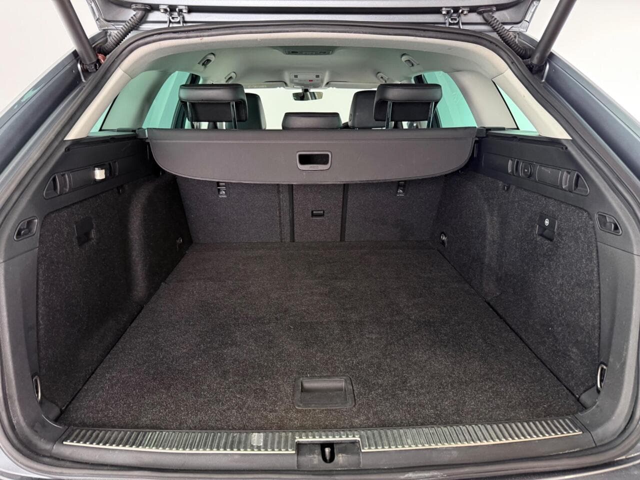Skoda Superb thumbnail Boot