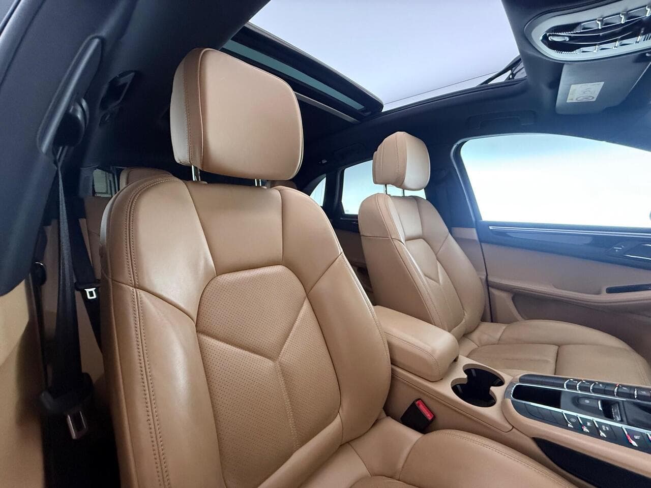 Porsche Macan thumbnail Seat Driver