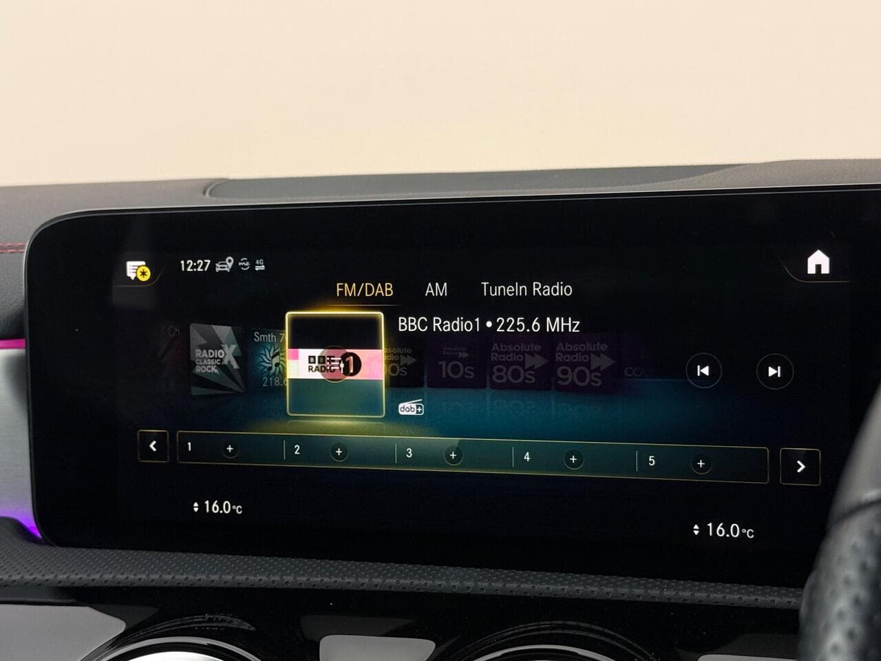 Mercedes-Benz CLA thumbnail Infotainment System