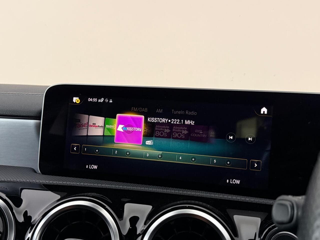 Mercedes-Benz CLA thumbnail Infotainment System
