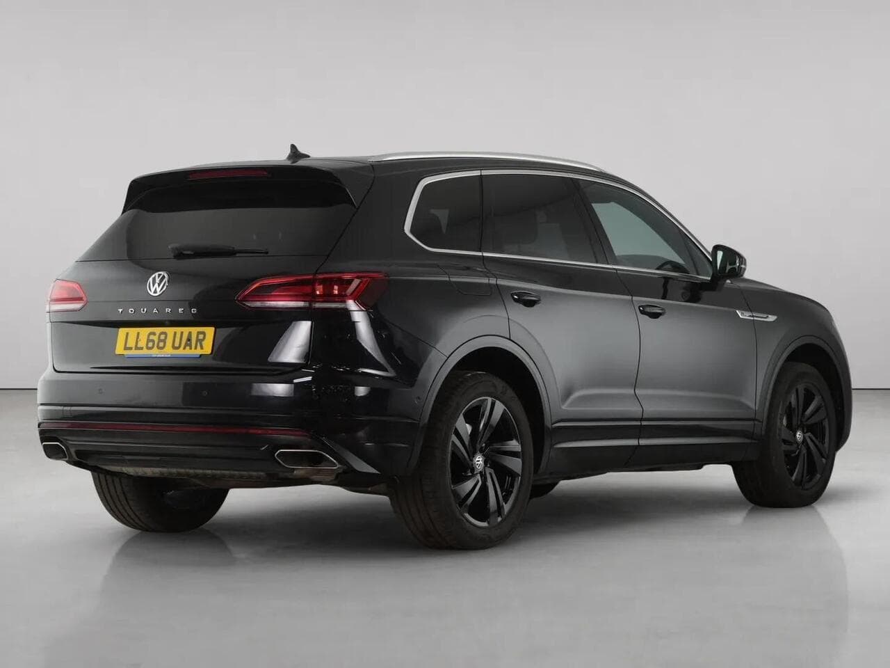 Volkswagen Touareg thumbnail Rear Right