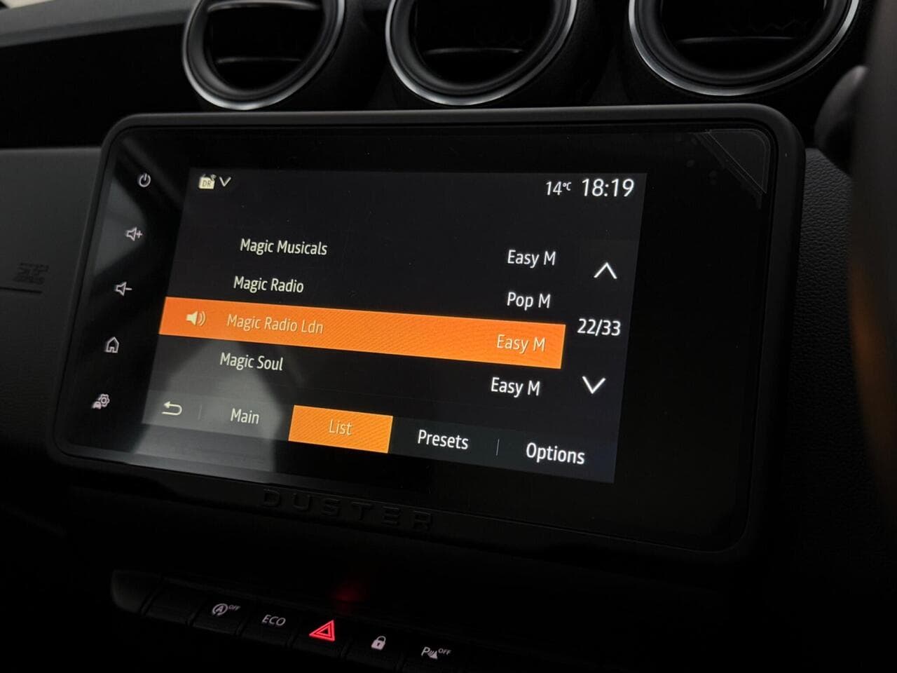 Dacia Duster thumbnail Infotainment System