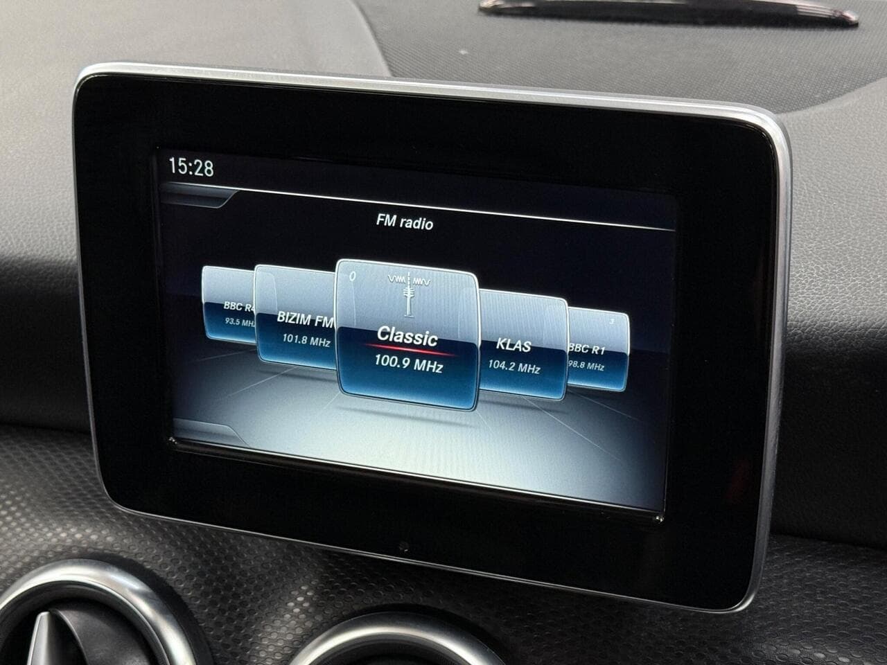 Mercedes-Benz A Class thumbnail Infotainment System